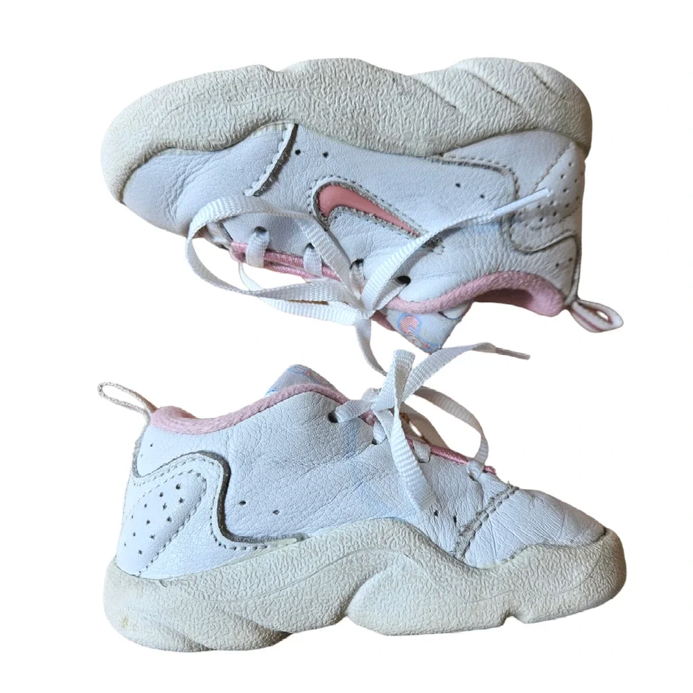 Nike Adorable Baby White Pink Sneakers Toddler Size 4